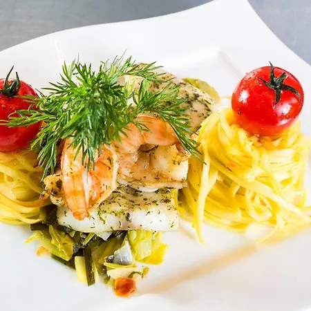 호텔 Restaurant Zur Krone 3*