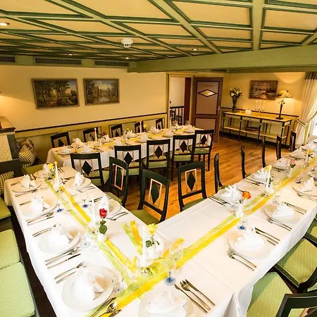 Restaurant Zur Krone מלון