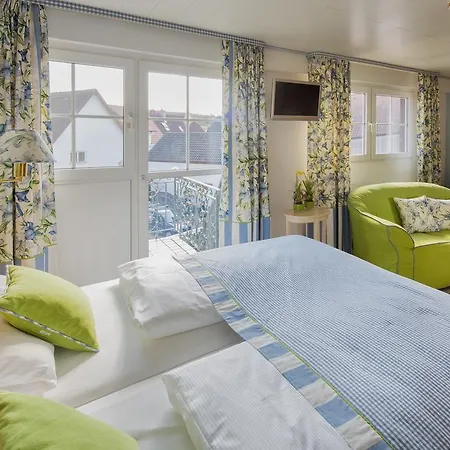 호텔 Restaurant Zur Krone 3*