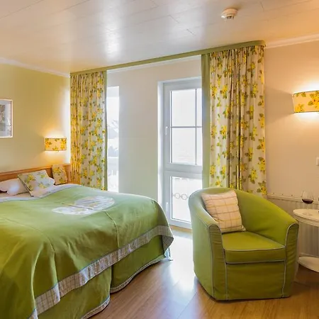 호텔 Restaurant Zur Krone 3*