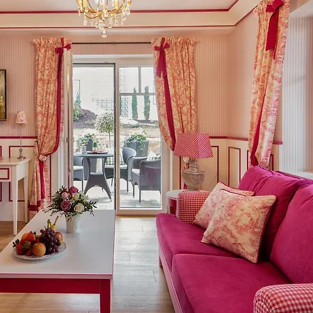 Restaurant Zur Krone 호텔