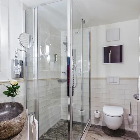 Restaurant Zur Krone 호텔