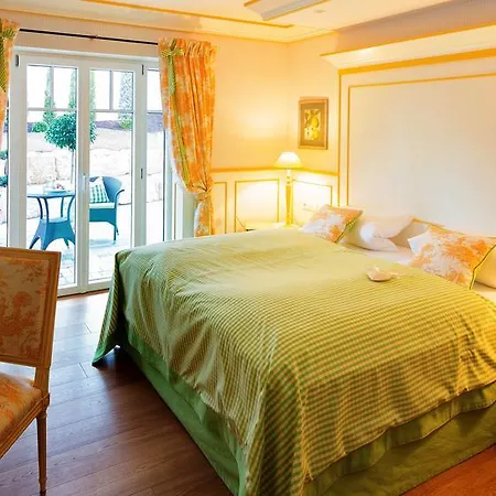 Restaurant Zur Krone מלון